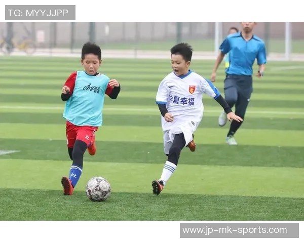 广东足球名将的辉煌历程与对中国足球发展的深远影响